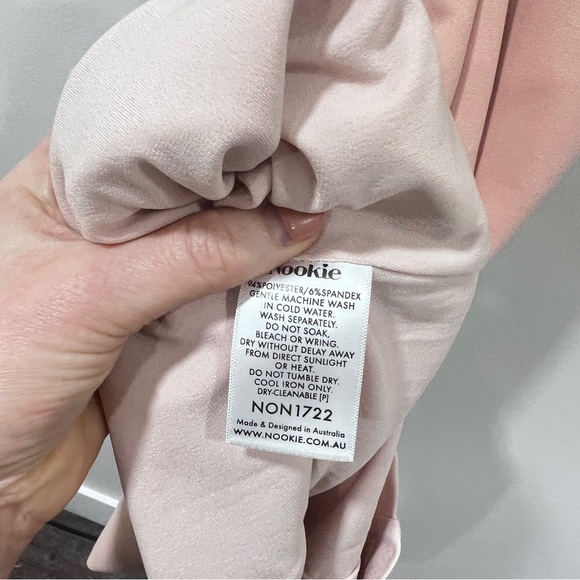 Nookie - NWT - ATHENA OFF SHOULDER
MIDI Blush Pink Size small - Picture 7 of 11